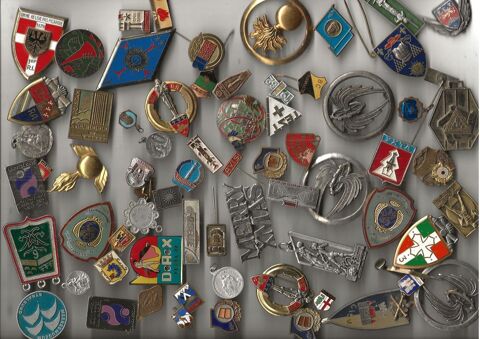 Medailles, insignes,broches 20 Castel-Sarrazin (40)