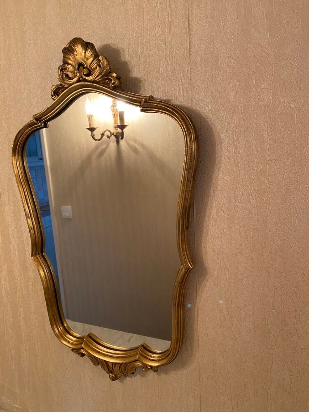 MIROIRS en bois dor&eacute; Décoration