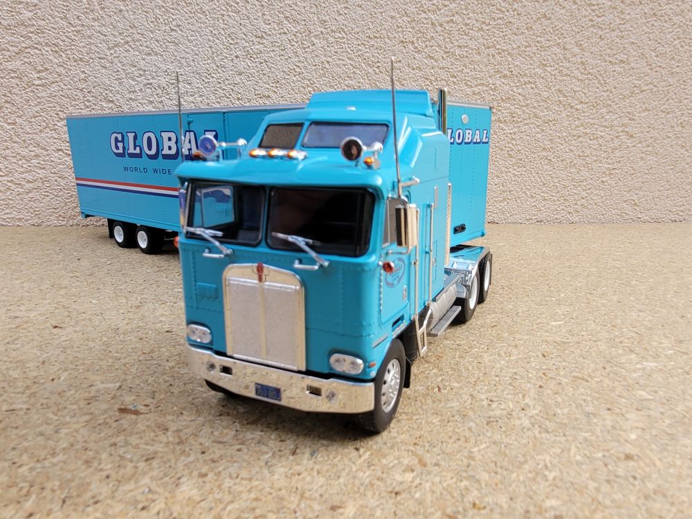 Kenworth K100 Aerodyne + semi-remorque caisson 