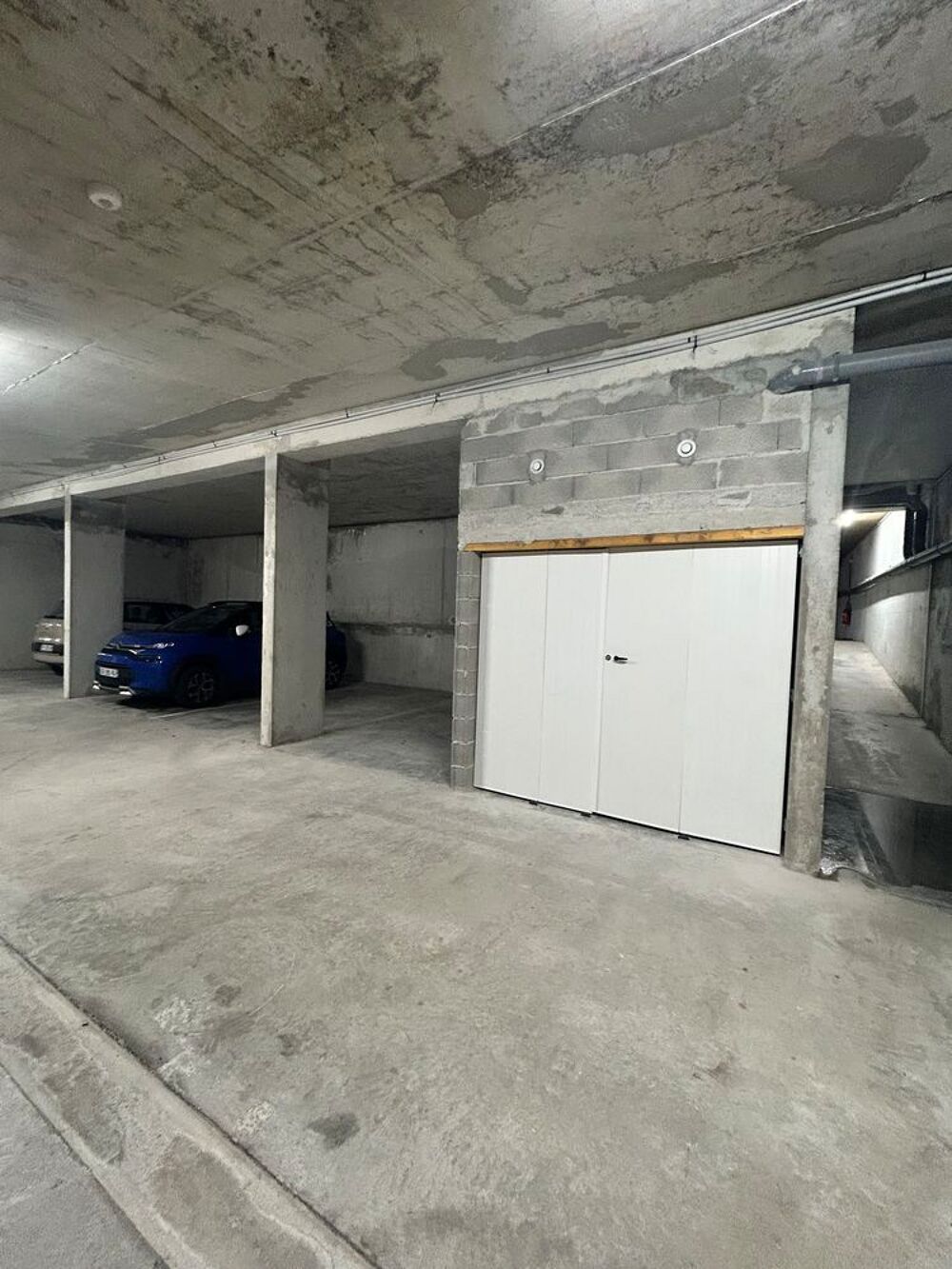 Location Parking/Garage Garage neuf 14m2 grande capacité de stockage Gréoux-les-bains