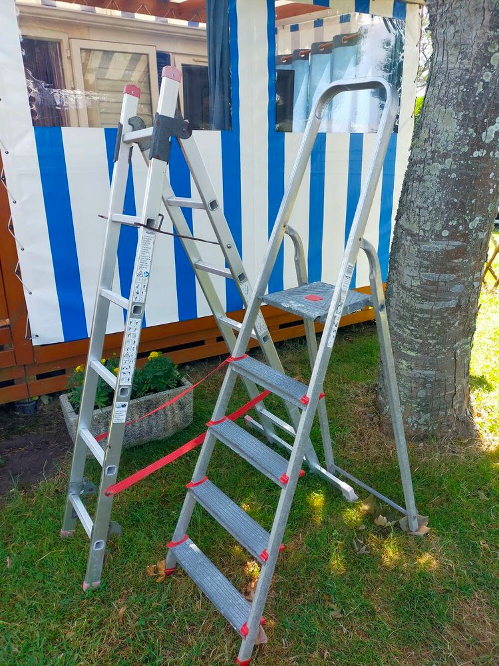Lot de 2 escabeaux en aluminium Bricolage