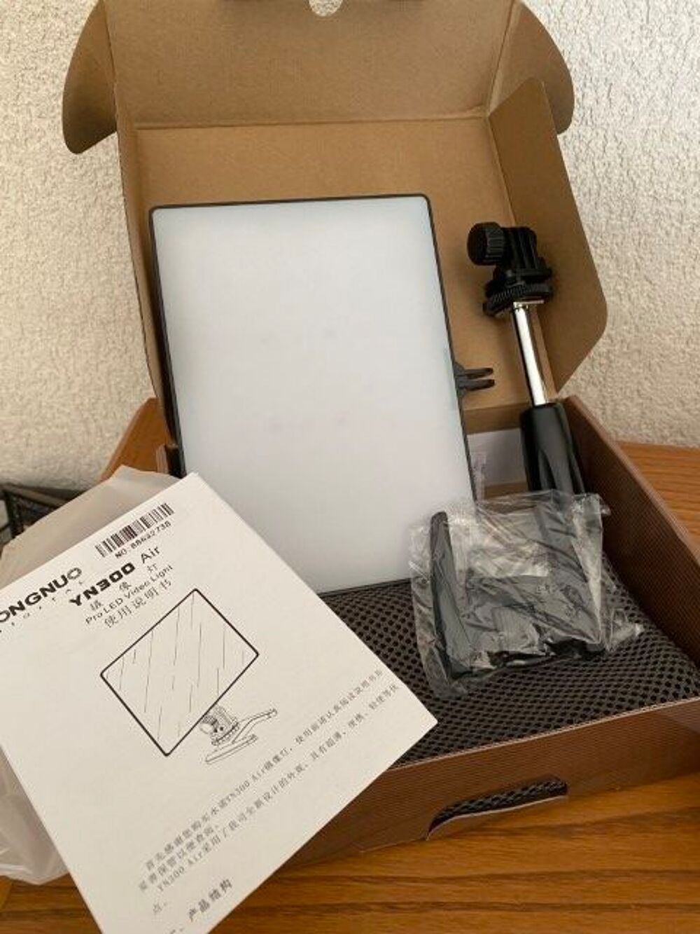projecteur &agrave; Led et son adaptateur Photos/Video/TV