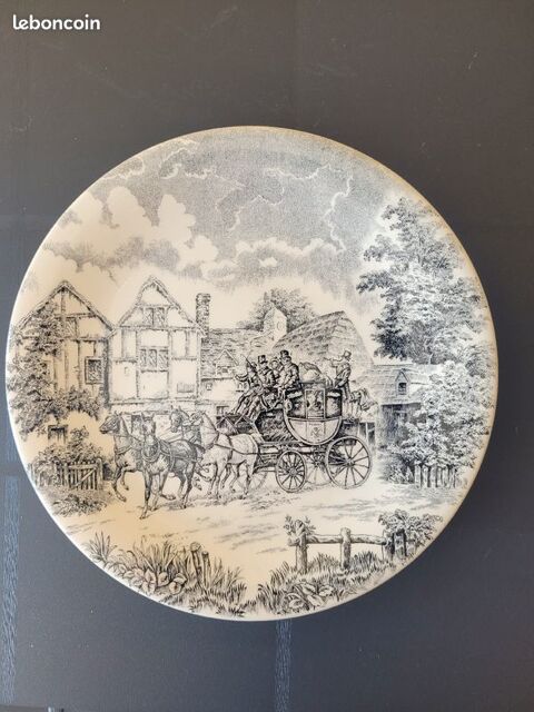 Assiette d�coration. Noir et blanche 18 Bar-sur-Seine (10)