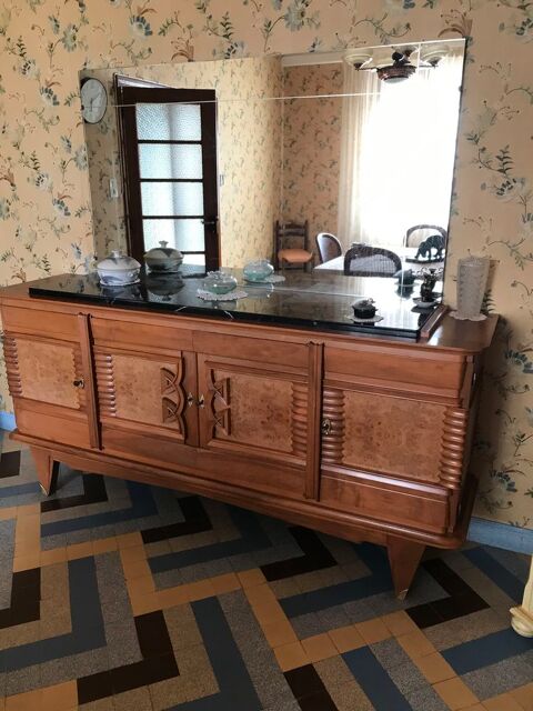 Buffet vaisselier en noyer 1300 Rasteau (84)