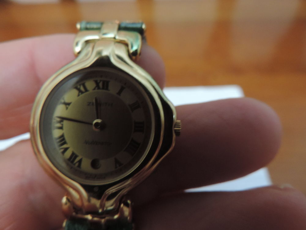 TRES BELLE MONTRE ZENITH - VIAVENETO - PLAQUE OR. Bijoux et montres