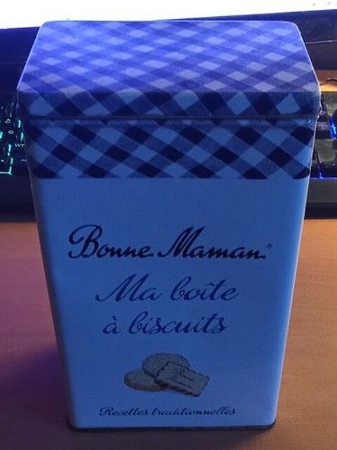Boite en fer  Bonne Maman  25 Froges (38)
