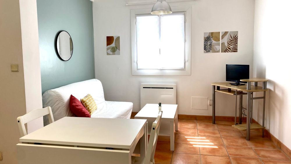 Vente Appartement T2 MEUBLÉ ET RÉNOVÉ CENTRE VILLE AVIGNON Avignon