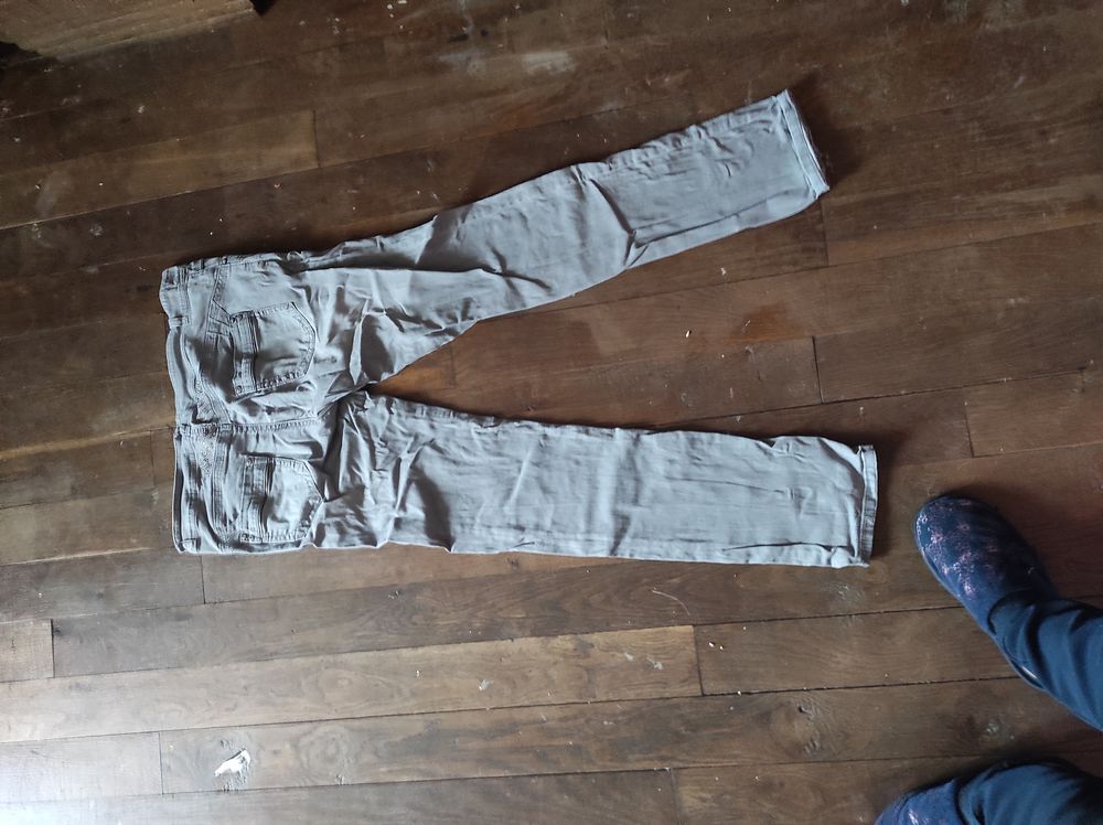 10€ jeans femme taille 44
De marque walk ans alk Vêtements