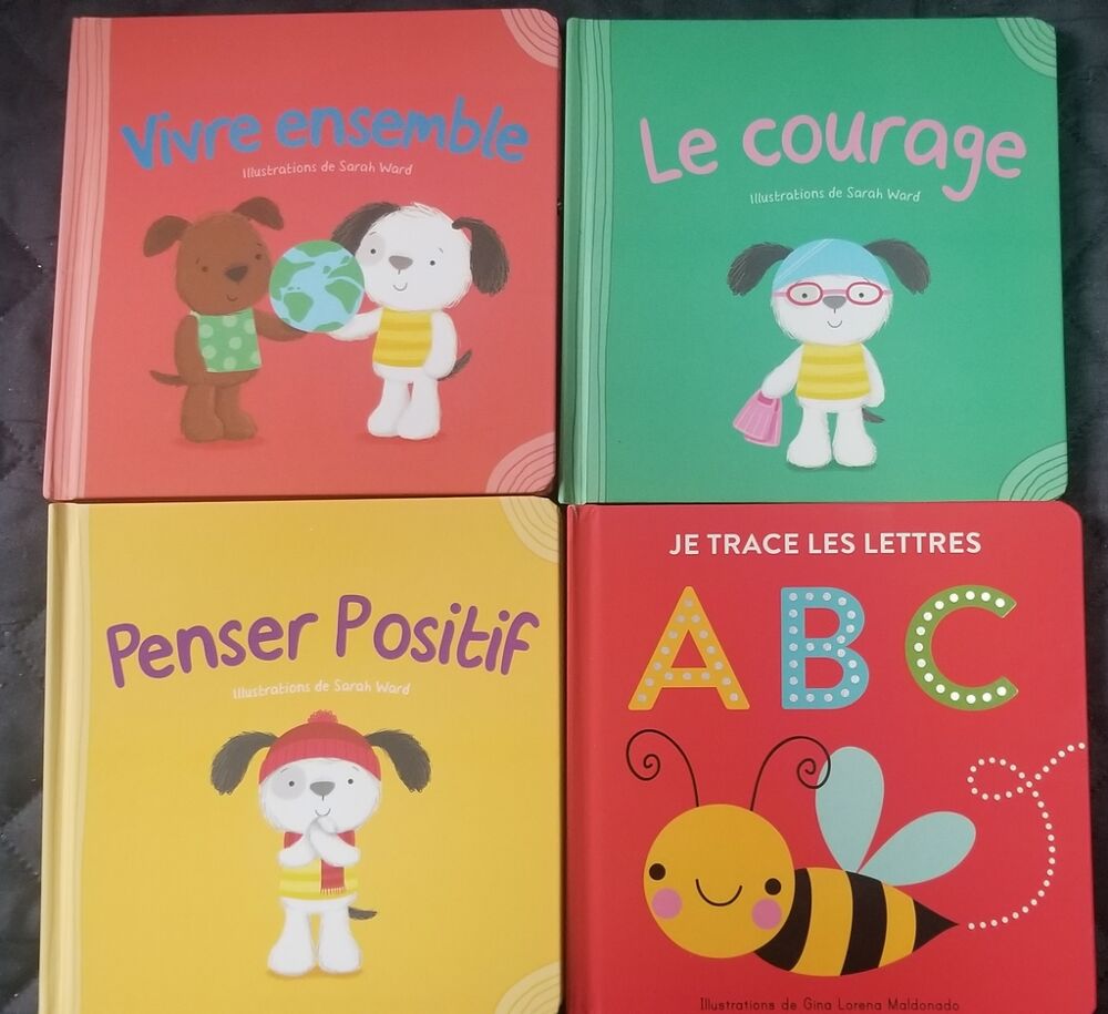 Lot de 4 livres pour enfants cartonn&eacute;s Livres et BD