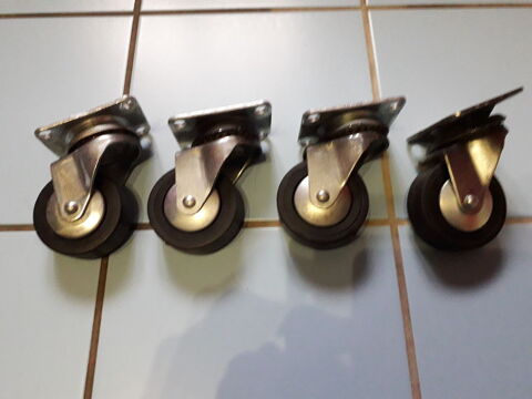 QUATRES ROULLETTES DIRECTIONEL. 10 Frvent (62)
