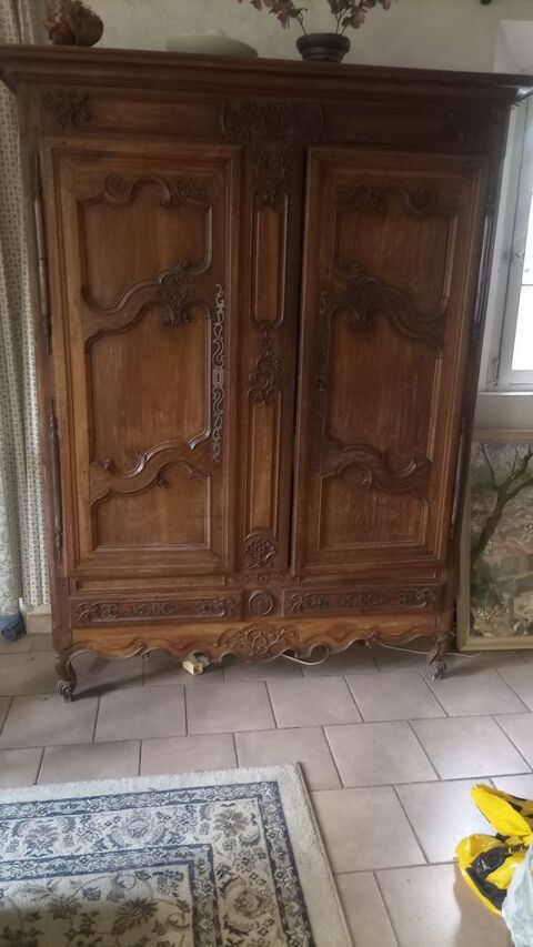 Armoire lorraine 2000 Toulon (83)