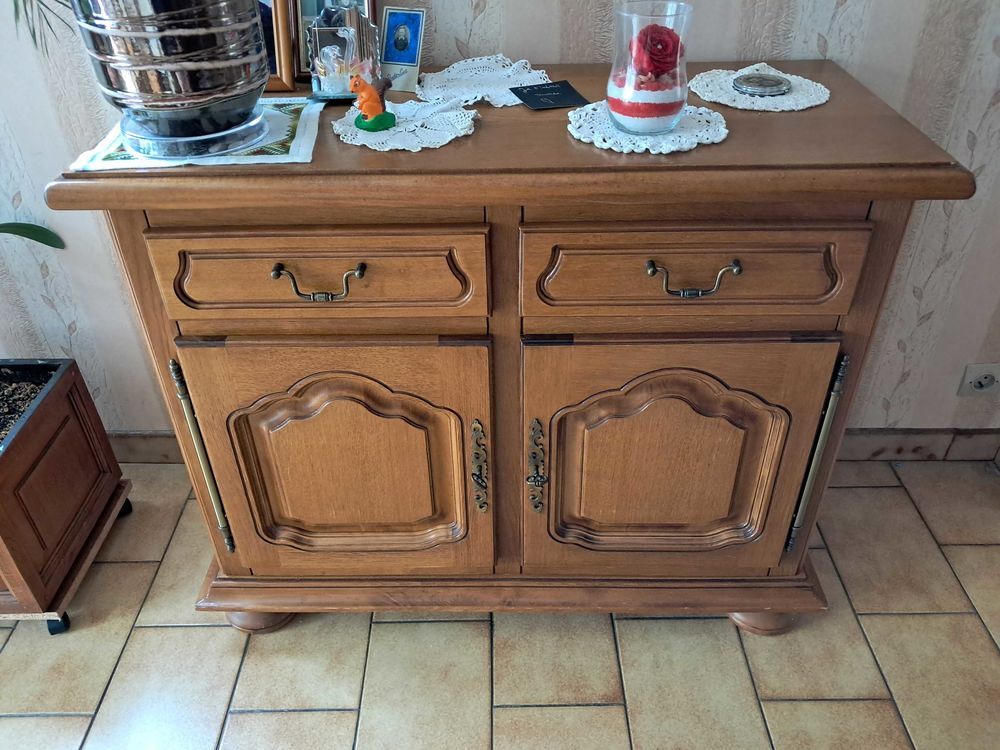 Buffet 2 portes en ch&ecirc;ne massif Meubles