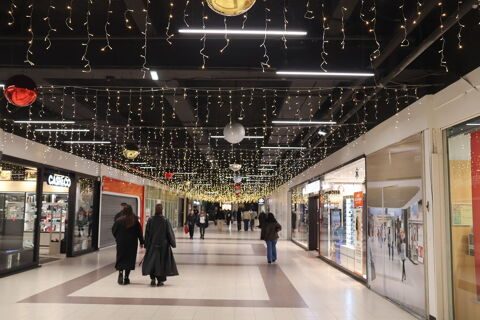 Espace commercial &agrave; La Passerelle de Plaisir (78370) 1000 78370 Plaisir