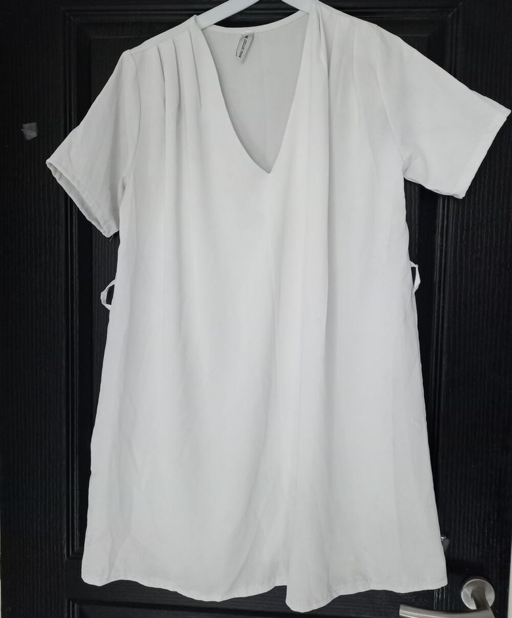 Robe
Vêtements
