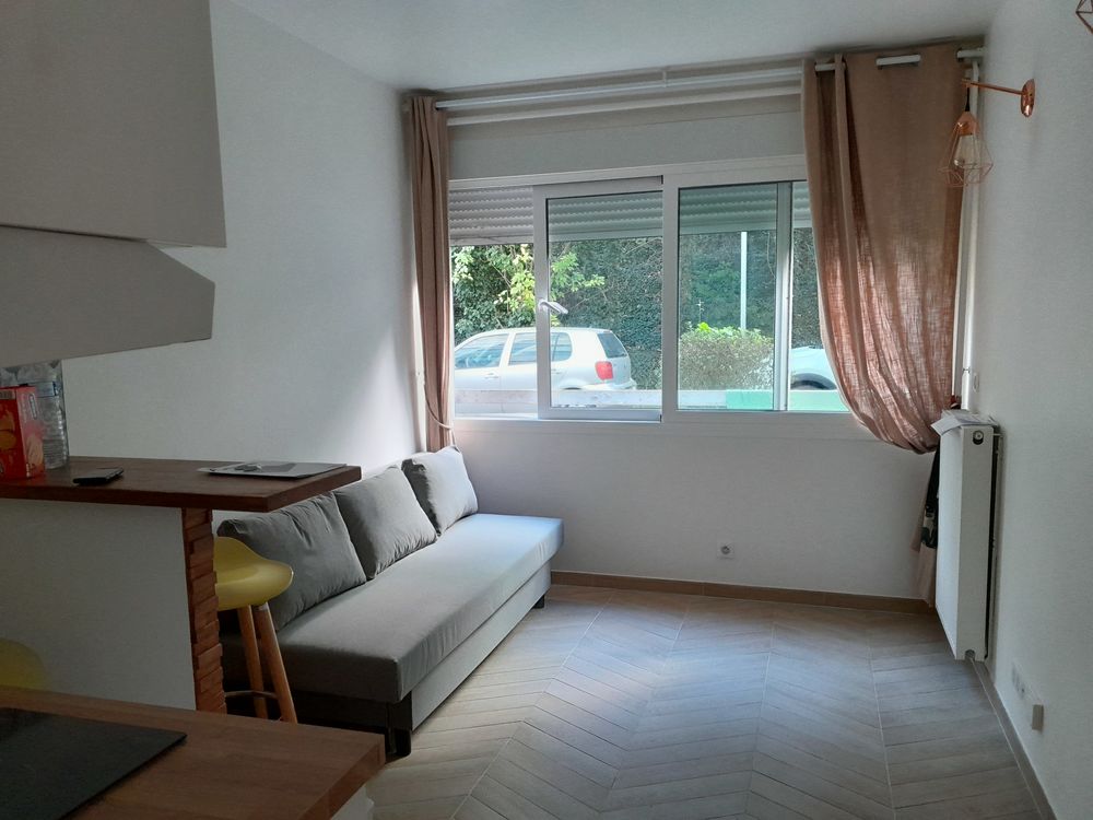 Location Appartement Studio meublé La celle-saint-cloud