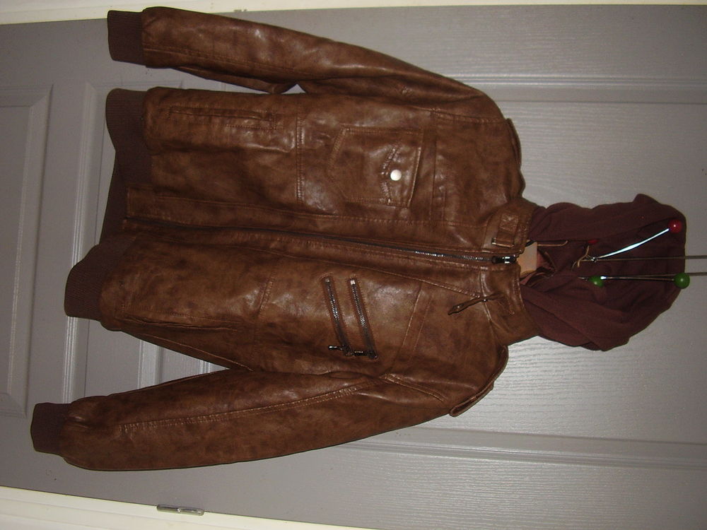 magnifique blouson cuir neuf Vêtements