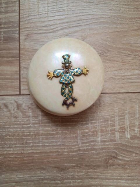 Boite ronde céramique fantaisie arlequin métal 15 Villiers (86)