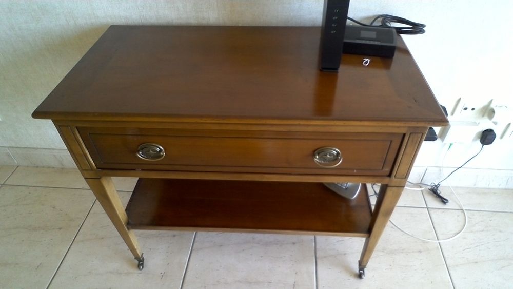 table de t&eacute;l&eacute;vision style directoire Meubles