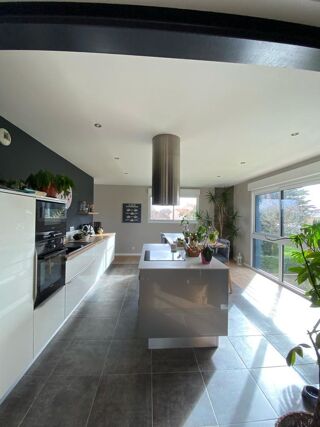  Maison � vendre 8 pi�ces 230 m� Pornic