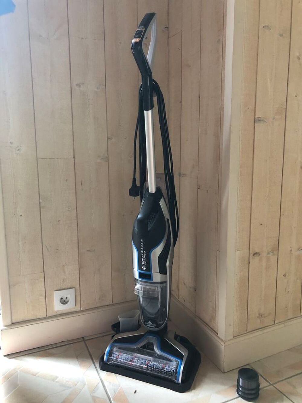 
Aspirateur Bissell 3 en 1 : Aspirateur, laveur, s&eacute;cheur Electroménager
