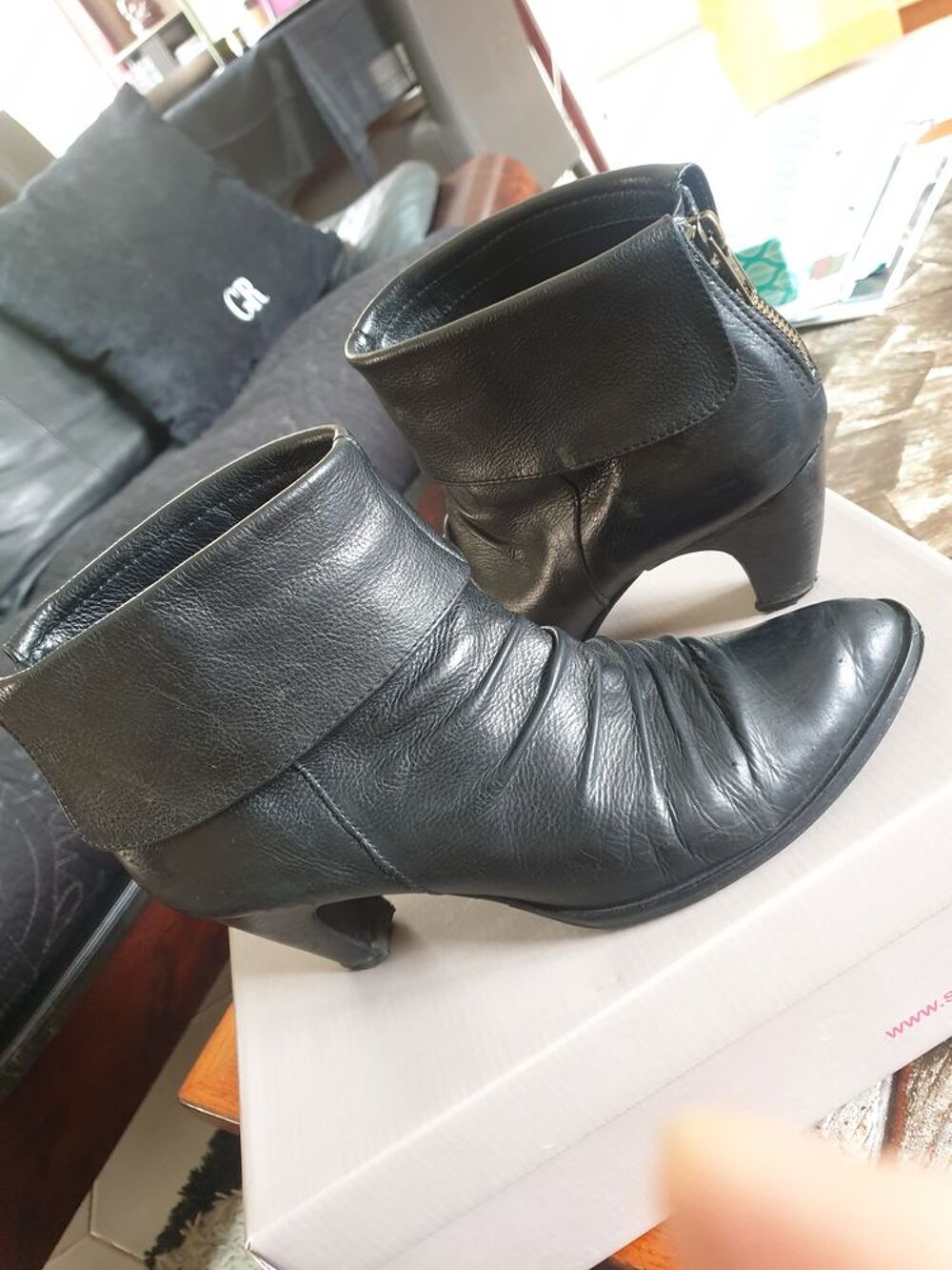 Boots San Marina noir, cuir "veau" uni grain&eacute;,T39, talon 7cm Chaussures