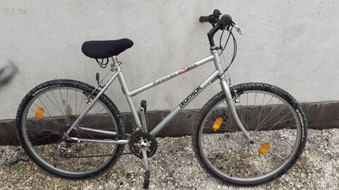 VTT Decathlon Rockrider 70 Bayel (10)