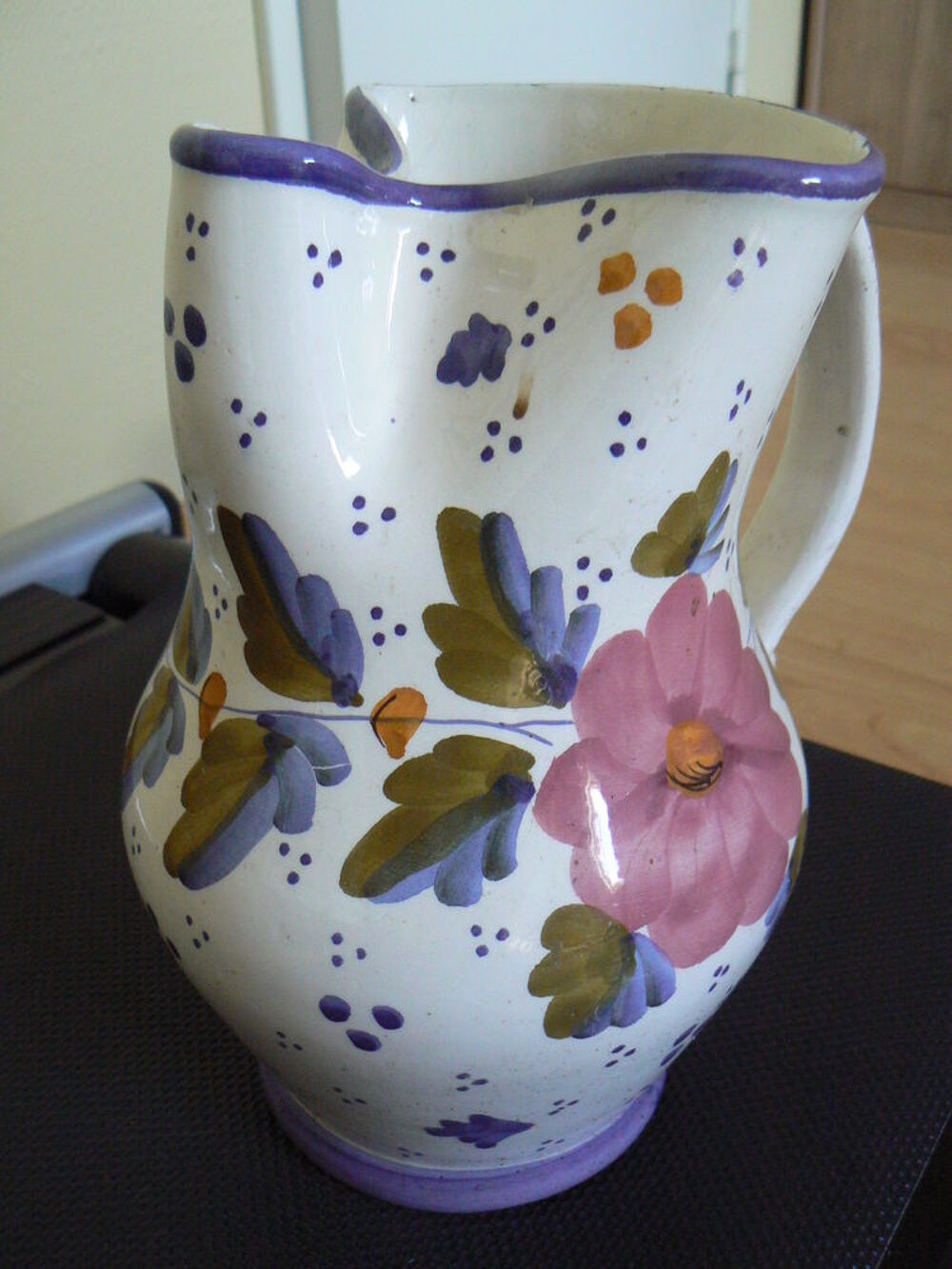 VASE ANCIEN / forme originale 
Décoration