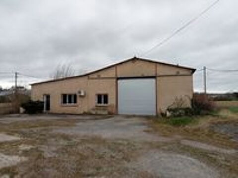   Local, entrept, hangar 