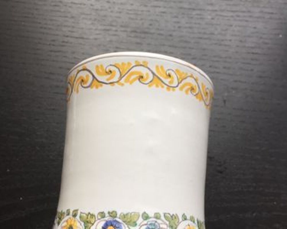 Vase M&eacute;r&egrave;t &agrave; Moustier Décoration