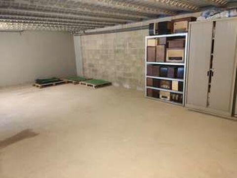  Remise / Grange � louer 1 pi�ce 50 m� �pernay