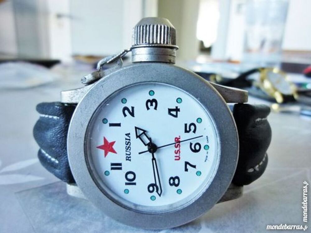 RUSSIA USSR montre m&eacute;canique r&eacute;pliq. Russe RUS0079 Bijoux et montres