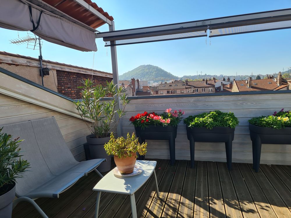 Vente Appartement Duplex d'architecte avec terrasse tropézienne dernier étage Saint-Étienne