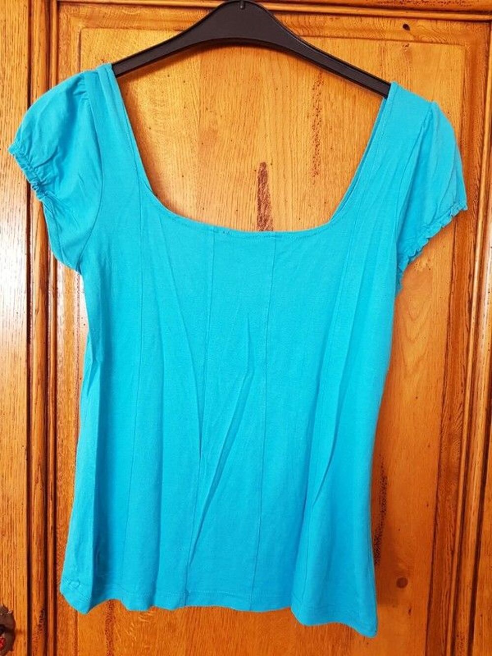 T shirt turquoise marque no escuse taille 42/44 bon etat que Vêtements