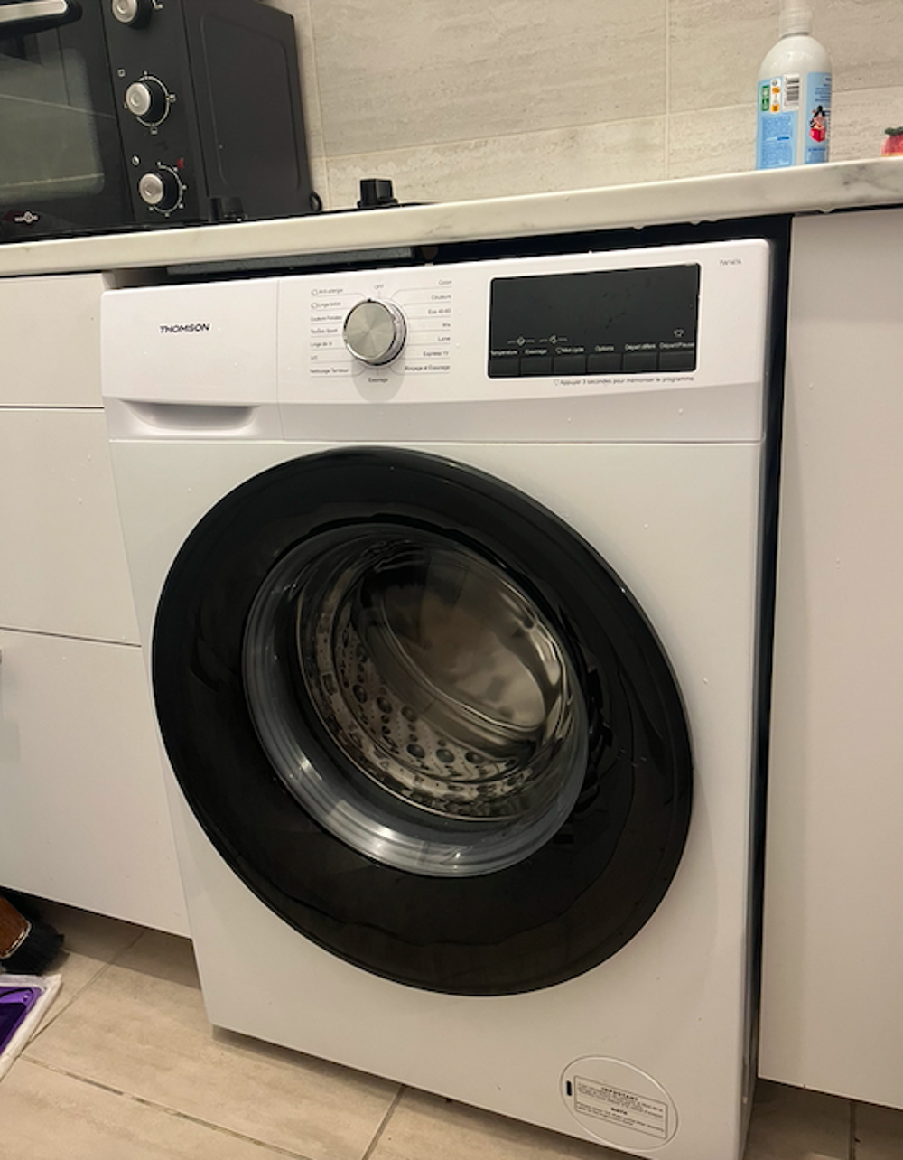 AV - Machine &agrave; laver quasi-neuve. Electrom�nager