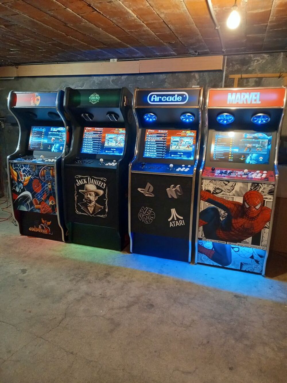 Borne arcade et borne de fl&eacute;chettes Consoles et jeux vid�os