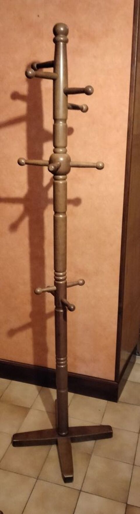 Porte-manteau sur pied. 120 Vierzon (18)