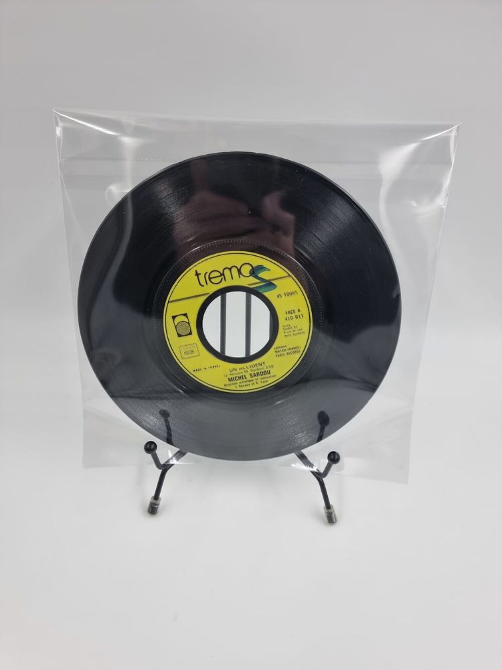 Vinyle 45 tours Michel Sardou : Un Accident / Requin Chagrin CD et vinyles