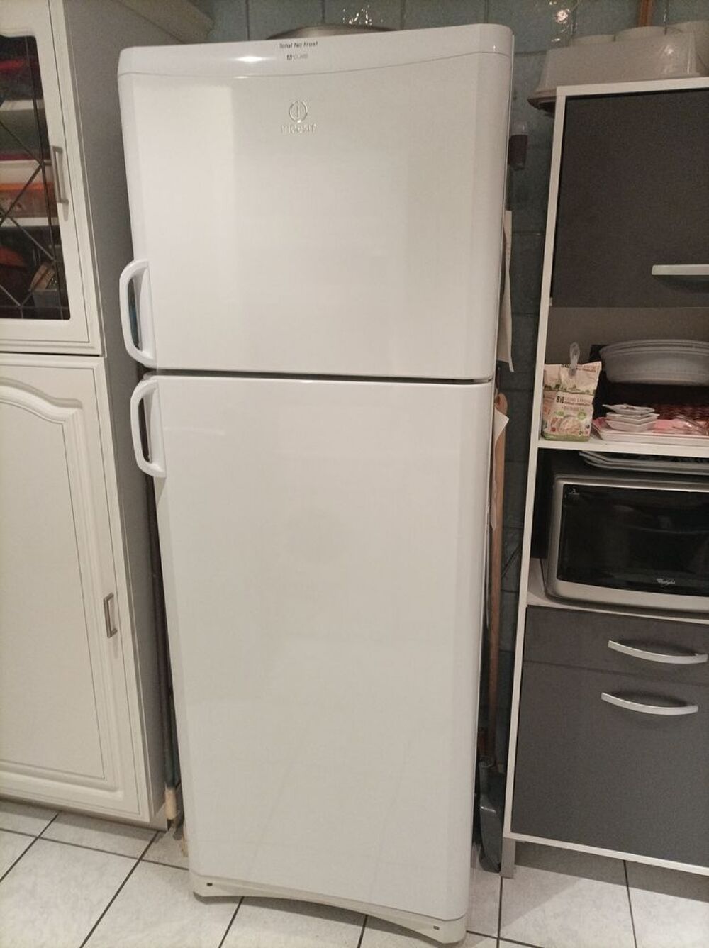 R&eacute;frig&eacute;rateur Indesit Electroménager