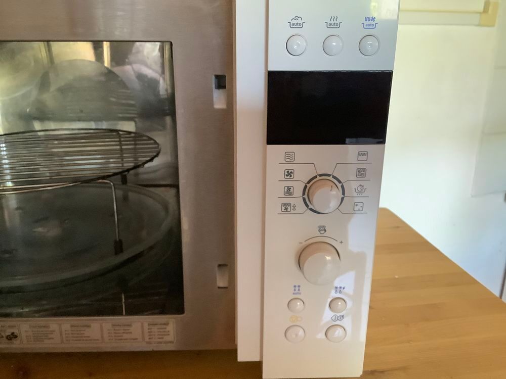 Four double fonction traditionnel micro ondes Electroménager