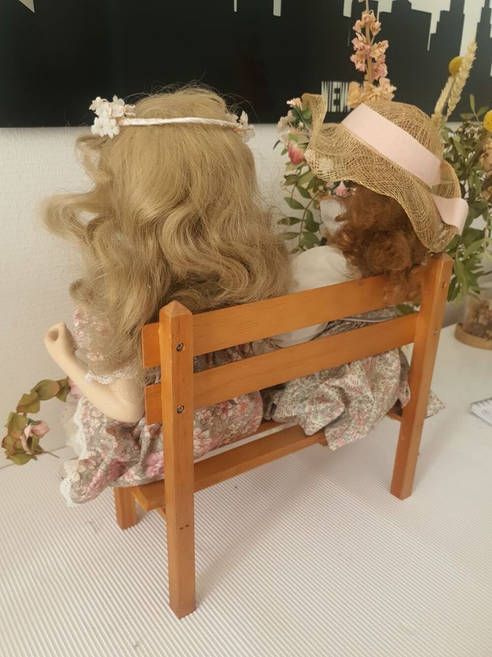 DUO DE POUPEES Caroline et Jessica en porcelaine 