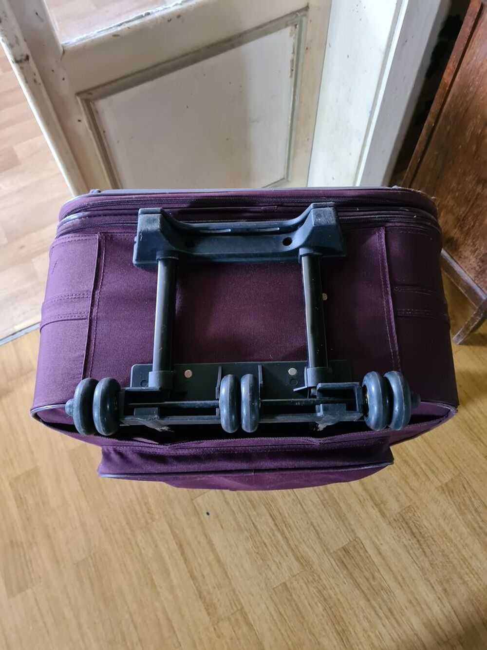 Valise De Voyage A Roulettes 100 % Mauve - Violette Maroquinerie