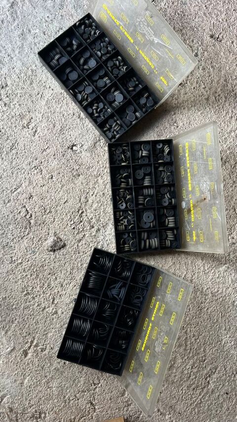 LOTS 3 BOITES JOINTS TORIQUES + CLAPETS  partir de 3 euros 3 Berric (56)