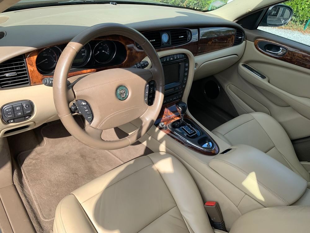 XJ 6 XJ6 V6 2.7 D - 207 Bi-Turbo Executive A 2006 occasion 59310 Auchy-lez-Orchies