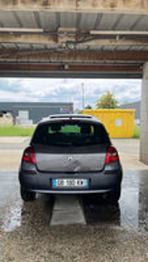 Clio III Clio 1.5 dCi 105 FAP Privil&egrave;ge 2006 occasion 33560 Carbon-Blanc