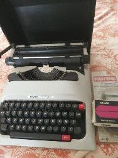 machine aecrire Izon (33)