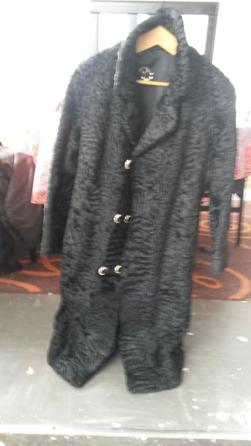 MANTEAU en ASTRAKAN avec boutons Vêtements