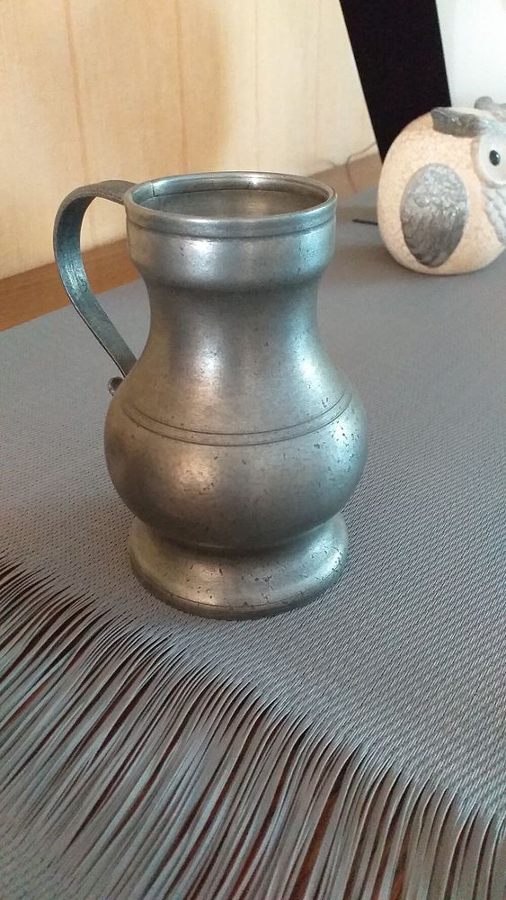 pot en &eacute;tain ancien Décoration