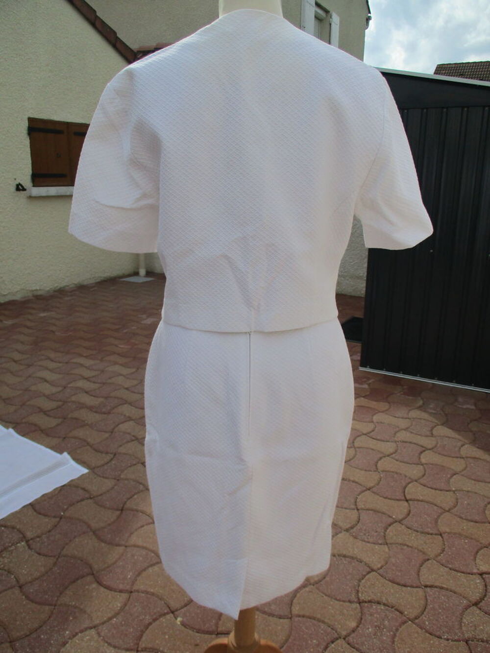 Tailleur Taille 3 : Veste Manches Courtes et Jupe Droite Vêtements