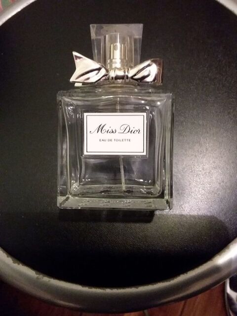 1 flacon de parfum vide
10 Digoin (71)