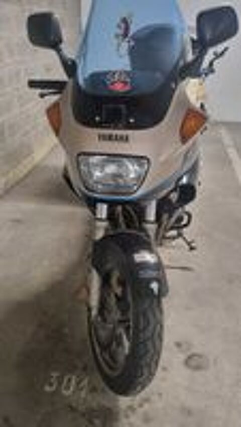 YAMAHA 1992 occasion 78260 Ach&egrave;res